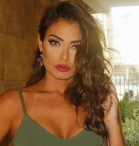 بالصور.. تعرّفوا الى "أنجلينا جولي العرب"