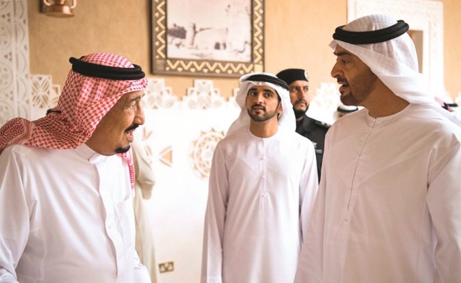 خادم الحرمين الشريفين مستقبلا ولي عهد ابوظبي ﻿﻿ ﻿