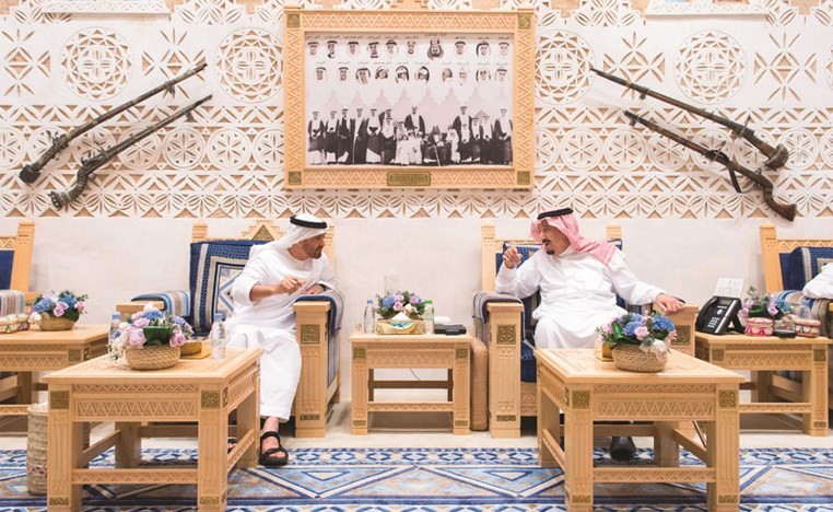 الملك سلمان مع ولي عهد ابوظبي ﻿﻿ ﻿