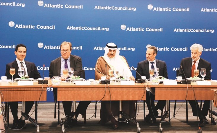 الشيخ صباح الخالد خلال القائه محاضرة في المعهد الاطلسي بواشنطن	﻿
