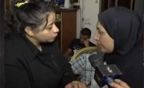 بالفيديو.. سيدة مسيحية تُبكي عمرو أديب على الهواء