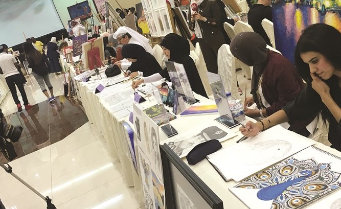 مشاركة اكثر من 160 رساما ورسامة في الورشة ﻿