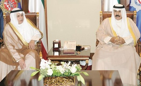 سمو ولي العهد الشيخ نواف الاحمد مستقبلا الشيخ خالد الجراح﻿