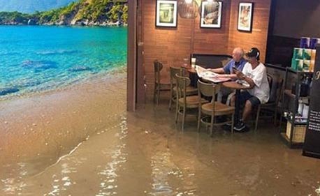 صورة شغلت الناس في هونغ كونغ وأنستهم الإعصار