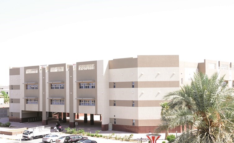 مداخل متعددة تخدم الطلبة ﻿