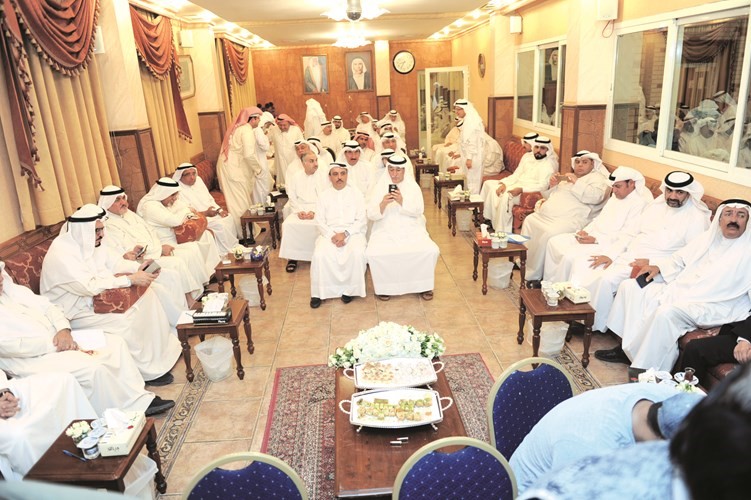 جانب من الحضور في ديوان الزلزلة﻿