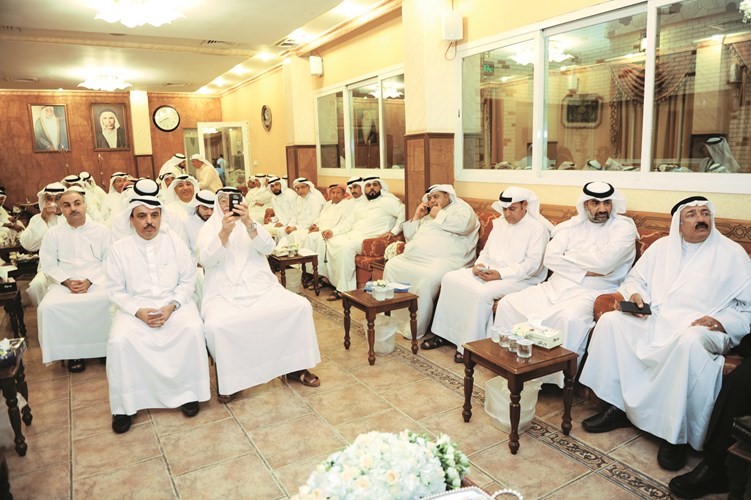 ناخبو الدائرة الاولى يستمعون لحديث الزلزلة﻿