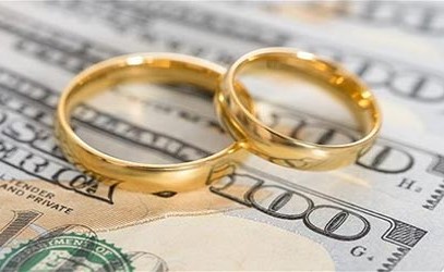 عجوز ألمانية في الثانية والسبعين تنفق مالها "بحثاً عن شريك حياة"