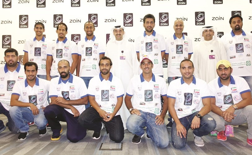 مسؤولو زين مع ابطال المنتخب﻿