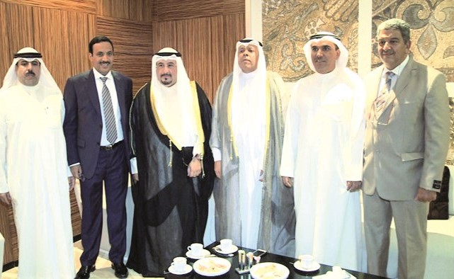 دعيج العتيبي مع الشيخ فهد جابر العلي ﻿