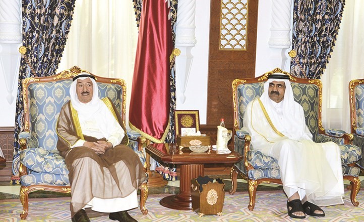 صاحب السمو الامير الشيخ صباح الاحمد معزيا صاحب السمو الامير الوالد الشيخ حمد بن خليفة ال ثاني ﻿