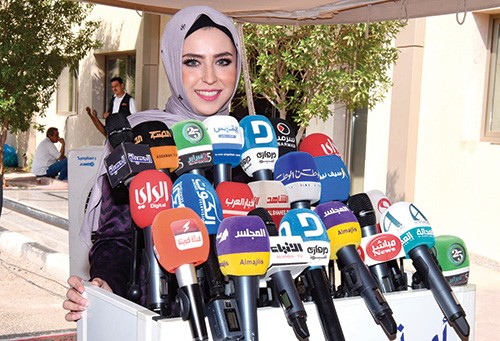 علياء مقدس متحدثة في المؤتمر الصحافي﻿
