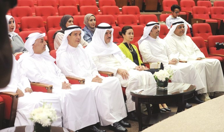 الشيخ سلمان الحمود وديوسف الابراهيم والشيخة الزين الصباح وعبدالرحمن المطيري ﻿