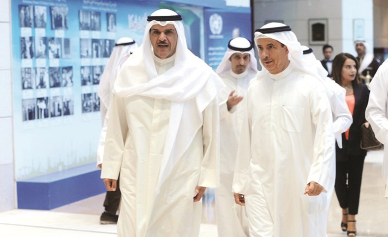 الشيخ سلمان الحمود وديوسف الابراهيم﻿