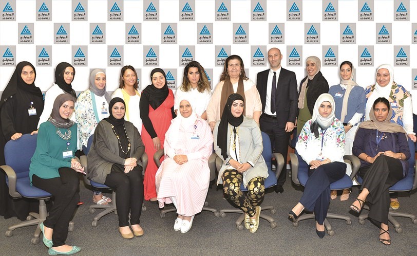 الدولي نظم محاضرة توعوية لموظفيه عن سرطان الثدي