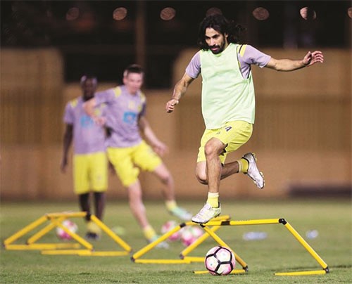 حسين عبدالغني يريد الاستمرار في الملاعب ﻿