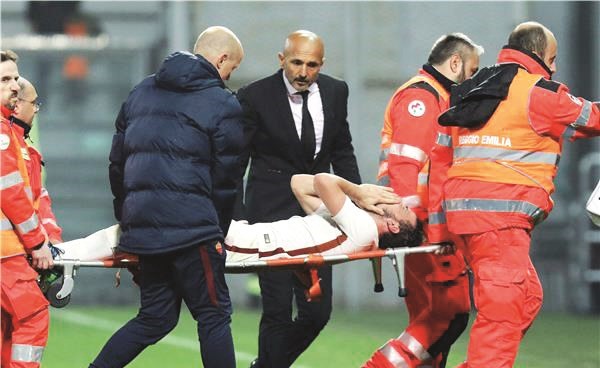 ايطاليا وروما تفتقدان الظهير الايمن المميز﻿