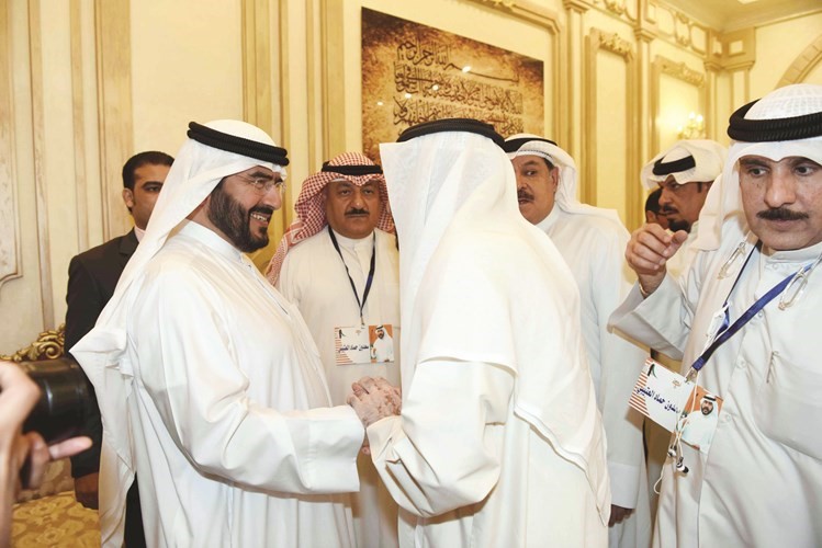  ويرحب باحد الناخبين﻿