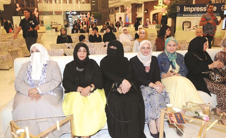 سيمفوني ستايل مول نظم حملة توعوية بمرض سرطان الثدي