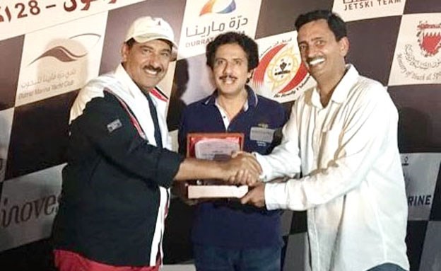السفير الشيخ عزام الصباح مع نواف خالد المرزوق﻿