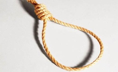 طفل مصري ينتحر شنقاً لسبب صادم.. ويترك لأسرته رسالة غامضة