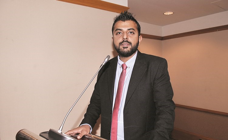 علي حسين ﻿