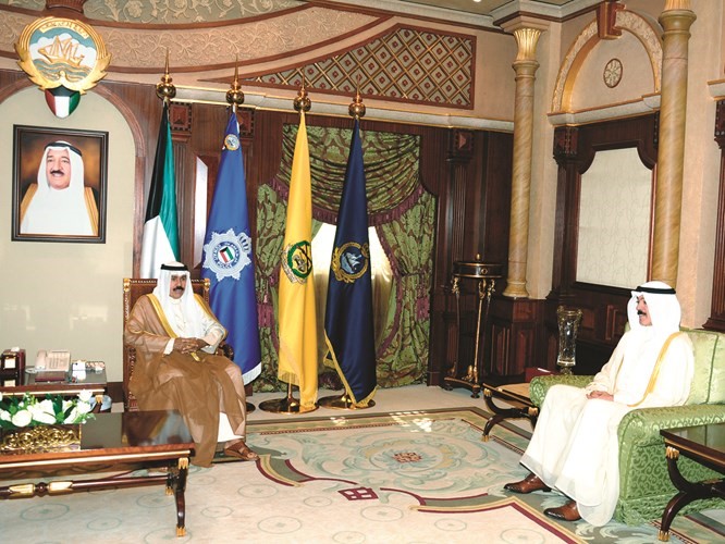سمو ولي العهد الشيخ نواف الاحمد مستقبلا الشيخ محمد الخالد ﻿