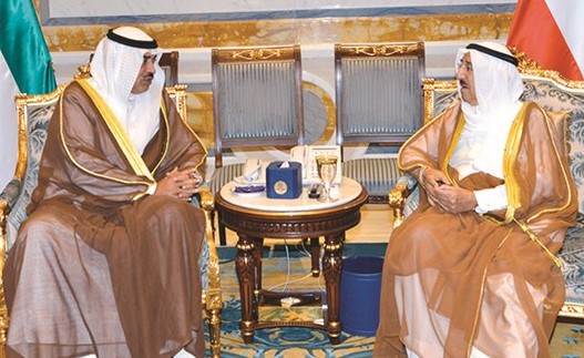 صاحب السمو الامير الشيخ صباح الاحمد مستقبلا الشيخ صباح الخالد﻿