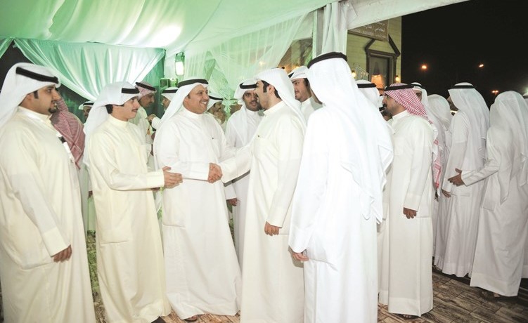 الجلال خلال استقباله ابناء الدائرة﻿