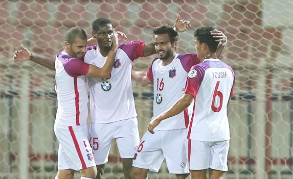 نجوم الابيض في يوم ناري امام البرتقالي	الازرقكوم ﻿
