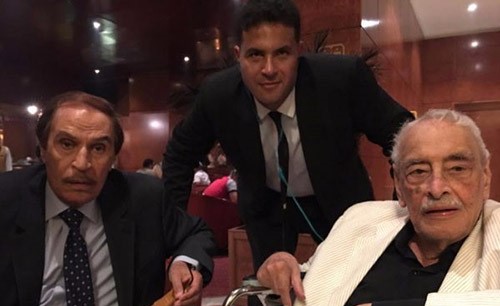 جميل راتب في مهرجان قرطاج على كرسي متحرك