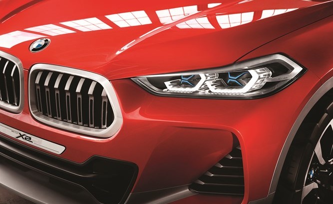 BMW X2 الاختبارية تضفي بُعداً جديداً على متعة القيادة