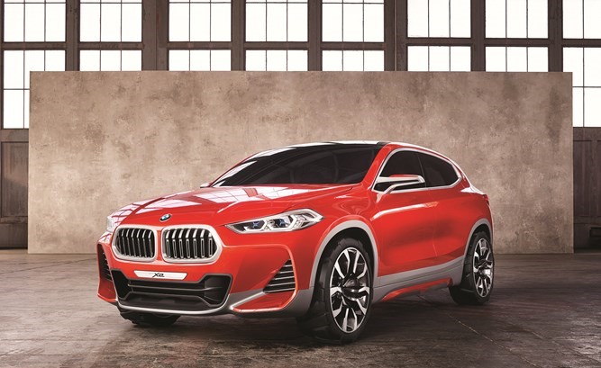 BMW X2 الاختبارية تضفي بُعداً جديداً على متعة القيادة