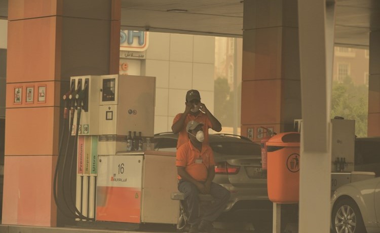 «الشمال».. يلف بالغبار