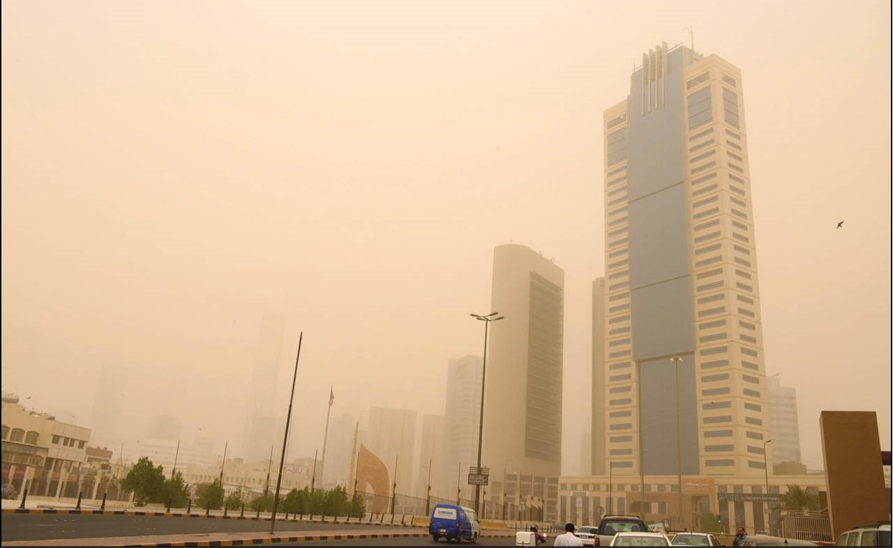 ازدحام مروري امس بسبب الغبار	قاسم باشا﻿