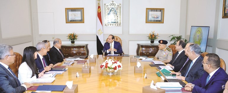 الرئيس عبدالفتاح السيسي مترئسا الاجتماع الاول للمجلس الاعلى للاستثمار بحضور كامل اعضائه﻿