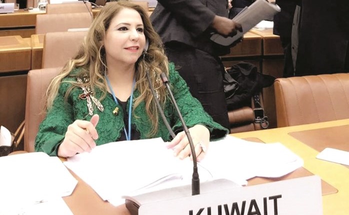 المستشارة في ادارة الفتوى والتشريع نادية الدبوس ﻿