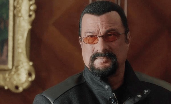 ستيفين سيجال.. روسي بقرار من بوتين