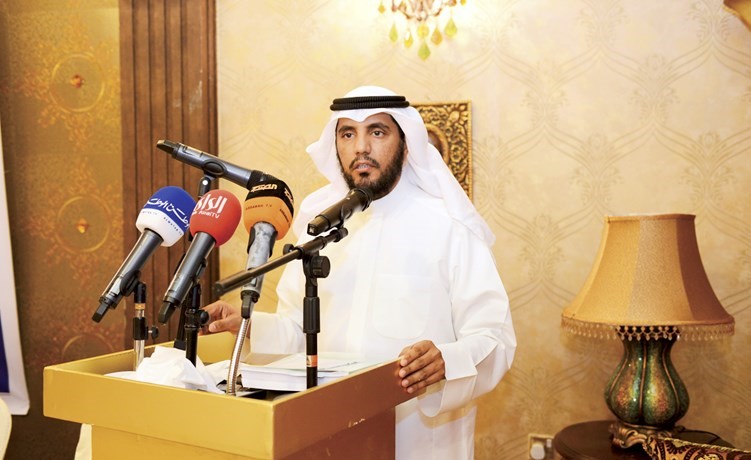 د. حسين القويعان متحدثا					(احمد خليل)﻿