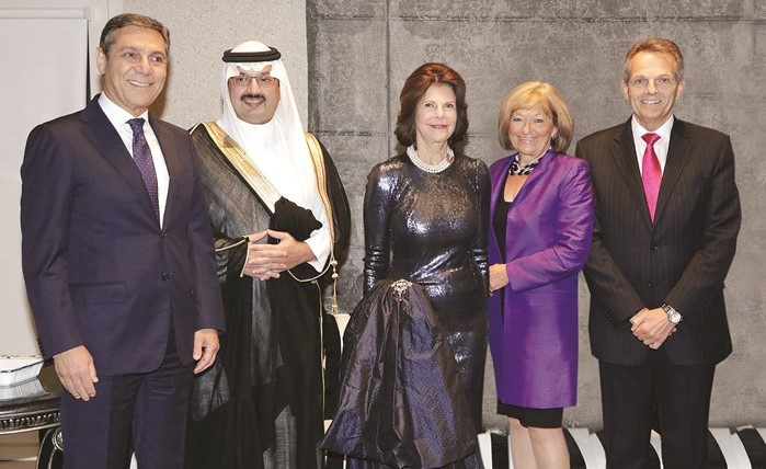 ريتشارد جروفس ومعتز الرافعي مع الملكة سيلفيا وصاحب السمو الملكي الأمير تركي بن طلال بن عبدالعزيز﻿