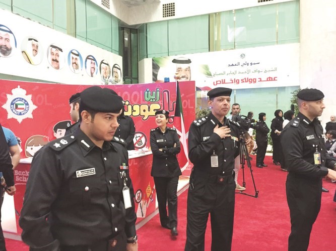 العميد عادل الحشاش والمقدم ناصر بوصليب والمقدم أحمد دشتي﻿