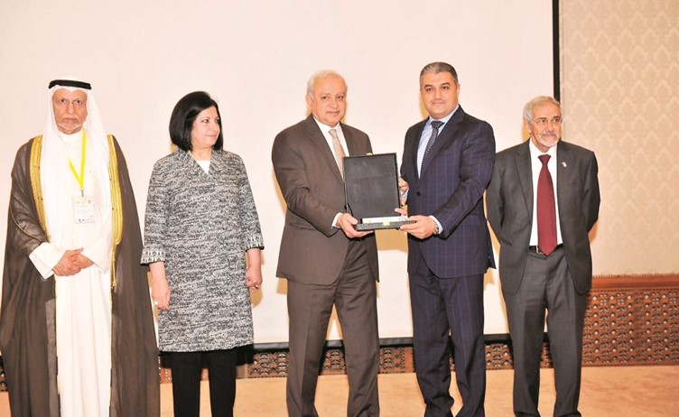 د. بدر العيسى يكرم بيتك ﻿