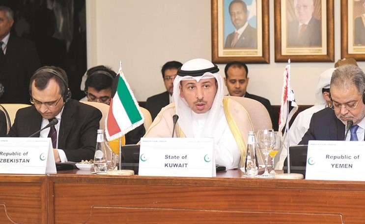 الوزير المفوض ناصر الهين يلقي كلمة الكويت في الاجتماع ﻿