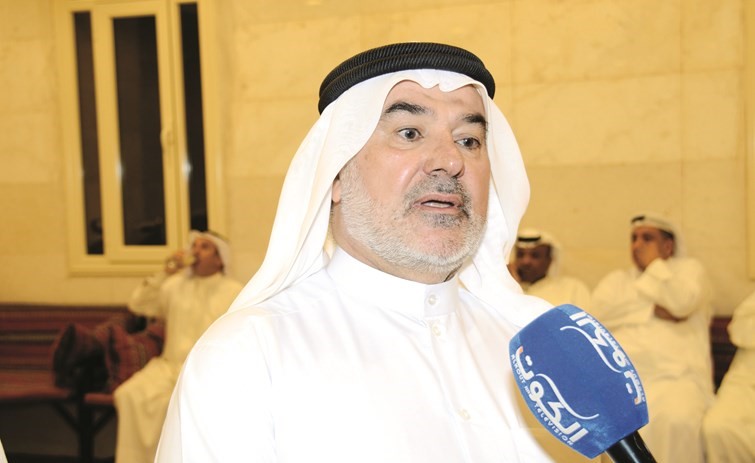 النائب السابق ومرشح الدائرة الأولى صالح عاشور متحدثا الى وسائل الاعلام		(محمد هنداوي)﻿