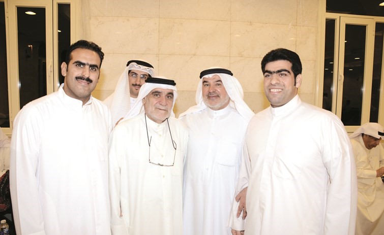 مؤيدو صالح عاشور حضروا للتهنئة والتأييد﻿