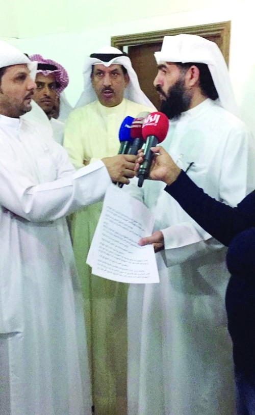 نفاع محمد العنزي متحدثا عن أسباب الاعتصام﻿