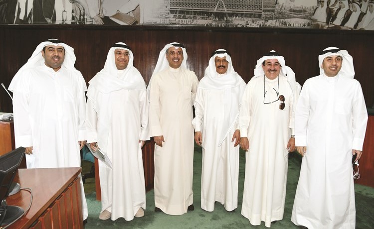 م.علي الموسى واحمد الفضالة ومحمد المعجل ومهلهل الخالد ومشعل الجويسري واسامة العتيبي	(قاسم باشا )﻿