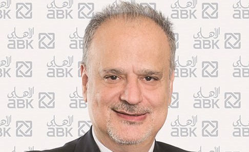 ميشال العقاد﻿