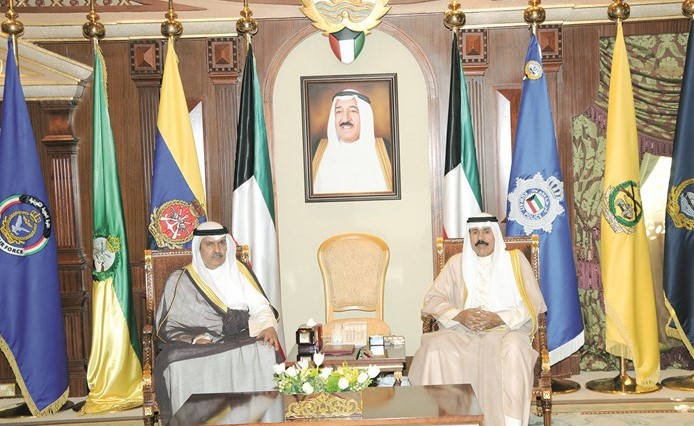 سمو ولي العهد لدى استقباله الشيخ حمود صباح السالم ﻿