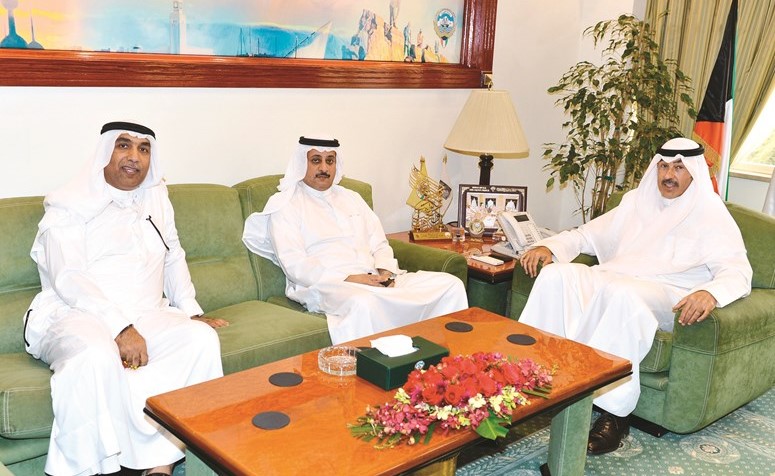 الشيخ فواز الخالد مستقبلا د.بدر الدويش وسعود المسعود ﻿